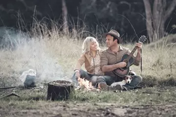 Felicity Urquhart & Josh Cunningham