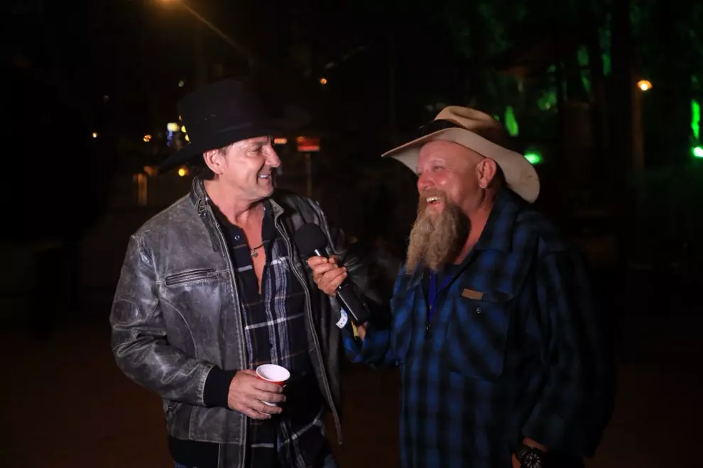 Lee Kernaghan Chats With Macca