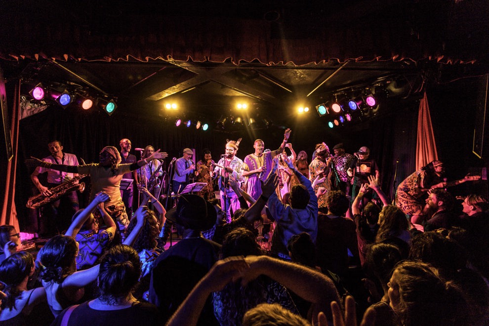https://media.themusic.com.au/images/standard/gigguide/306705ed-eb33-4150-a426-56674084cd75.990x660.jpg