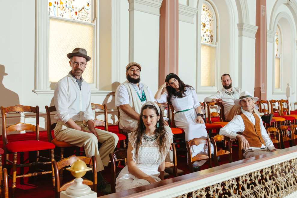 https://media.themusic.com.au/images/standard/gigguide/4d4febe9-d823-4fb9-822f-bb10f1060815.990x660.jpg