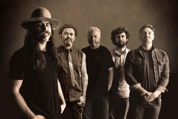 Kew Court House Live: Delsinki and the Quiet Coachmen