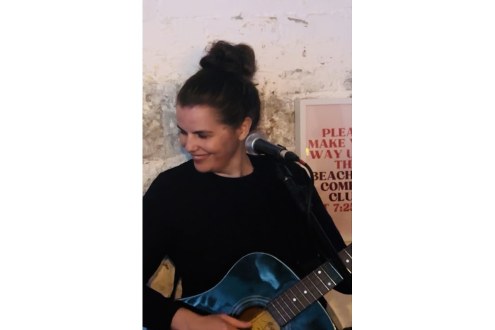 https://media.themusic.com.au/images/standard/gigguide/aa30be3a-5d1d-437f-b9b7-18f220a42122.990x660.jpg