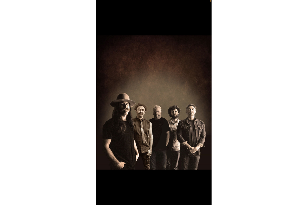 https://media.themusic.com.au/images/standard/gigguide/b2df3e8b-3d28-4c66-8517-eddb00796ccf.990x660.jpg