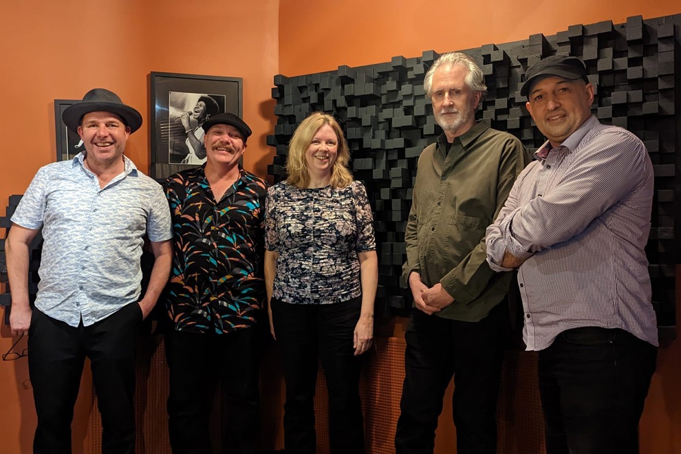 https://media.themusic.com.au/images/standard/gigguide/e1fb574d-91a4-4a3f-b41d-951be6e67f82.990x660.jpg
