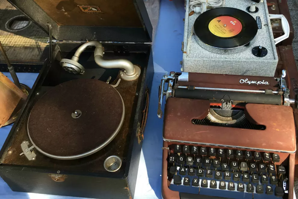 Vintage record player and typewriter