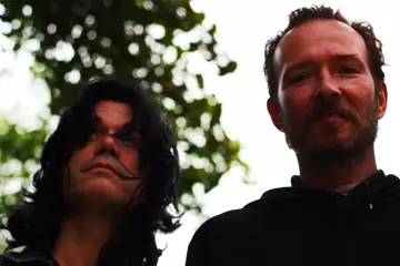 Tommy Black (left) & Scott Weiland (right). Pic via Facebook