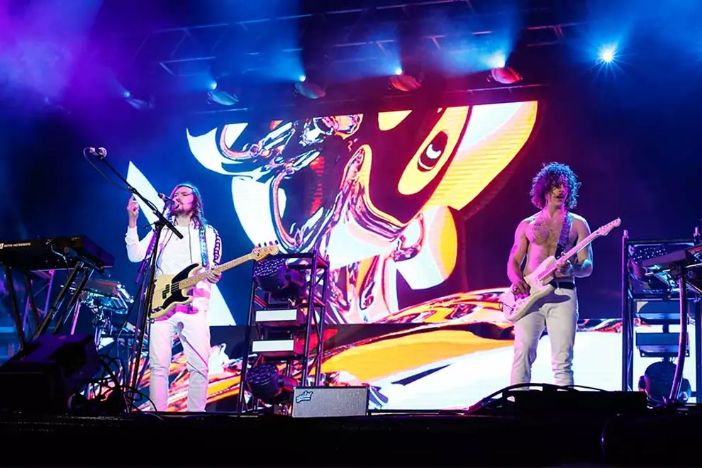 Photos by Clare Hawley & Markus Ravik