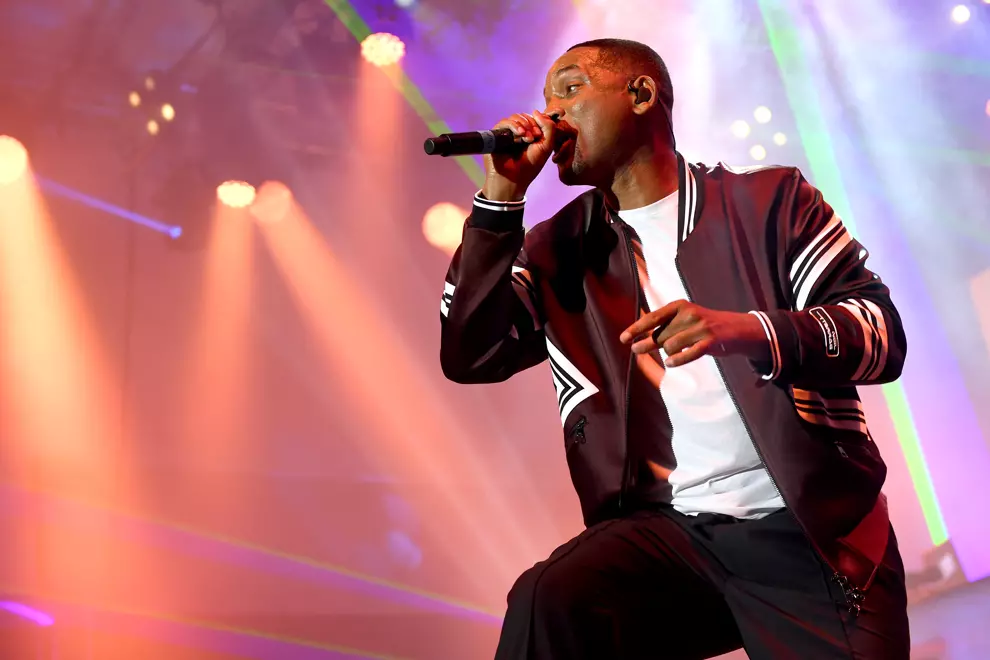 Will Smith performing in Budapest