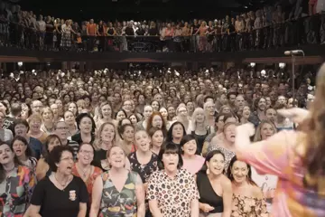 Pub Choir (image via YouTube)