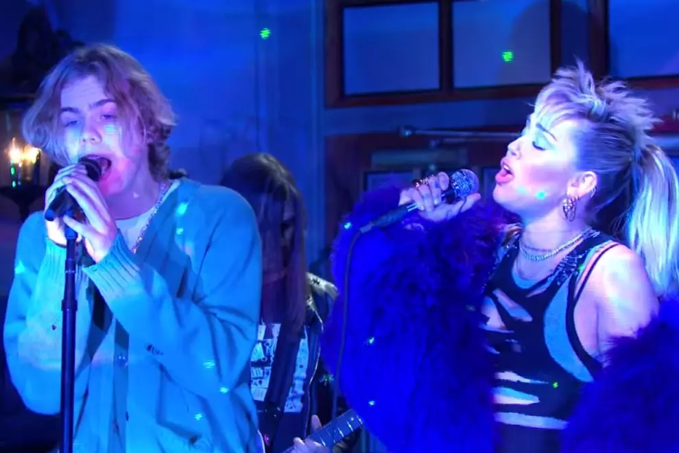 The KID Laroi (left) with Miley Cyrus (right) on 'Saturday Night Live'