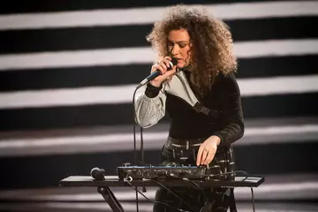 Melbourne artist Tanya George has moved through to the next round on 'The Voice Australia'