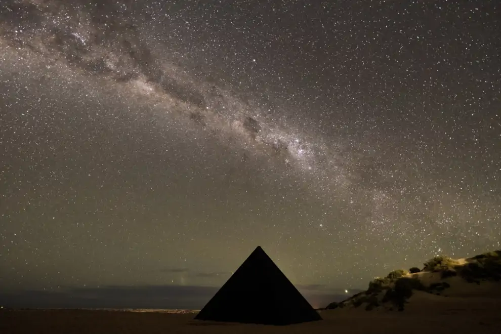 'Dark Side Of The Moon' pyramid