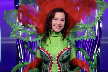 Photo of Tina Arena on The Masked Singer France
