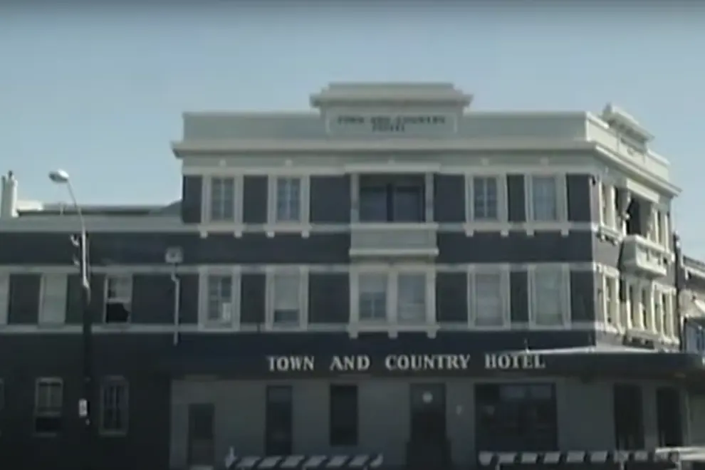 Town & Country Hotel