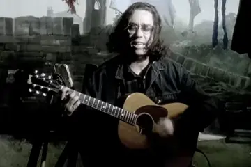 Karl Wallinger in World Party's 'Is It Like Today?' music video