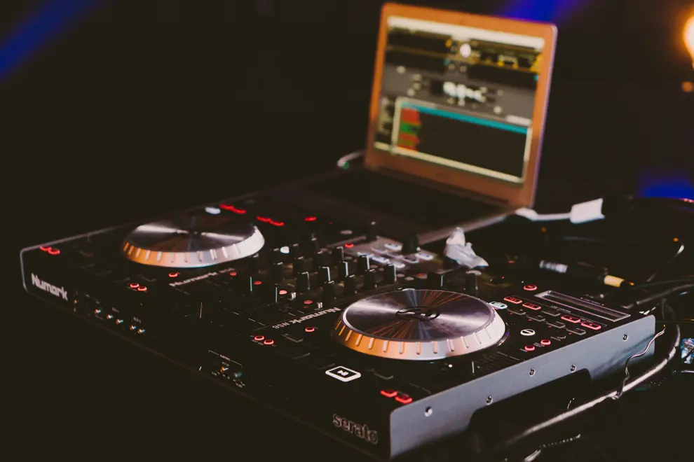 DJ Turntable