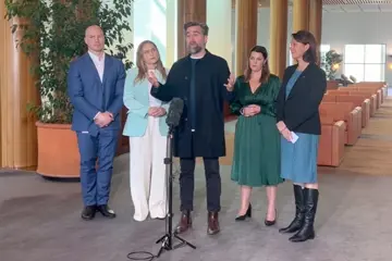 Senator David Pocock, Holly Rankin (PKA Jack River), Josh Pyke, Senator Sarah Hanson-Young and Dr. Sarah Scamps MP at a press conference