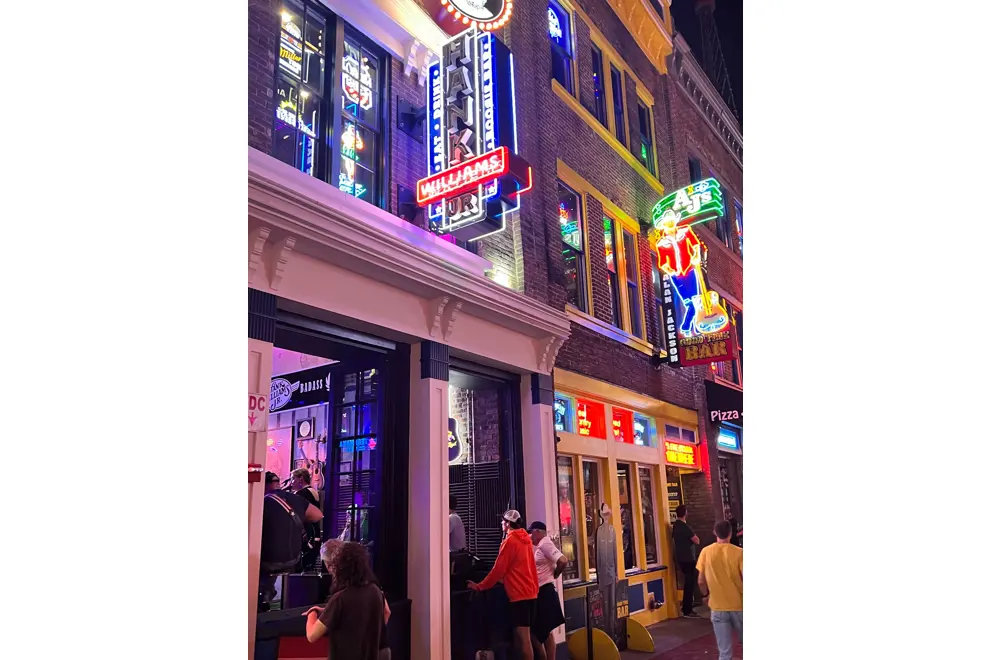 Celebrity bars in Nashville