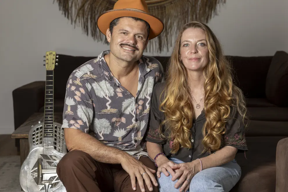 Ash Grunwald, Danni Carr