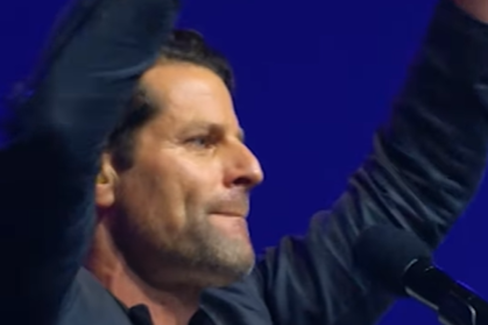 Dan Rosen at the 'OzHarvest' TV concert