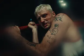 Bino Blip in the 'Boy' music video