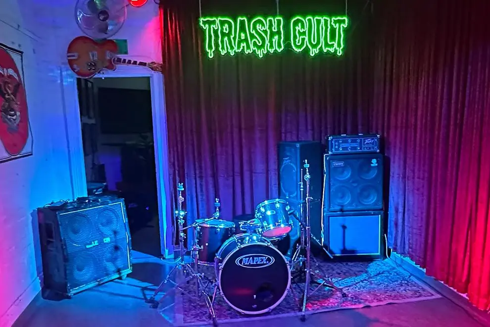 Trash Cult
