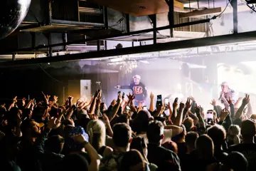 Bliss N Eso performing at Uni Bar Hobart