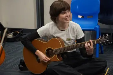 Thea Martin conducting a workshop