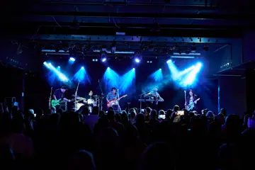 1927 performing at The Arena