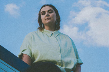 Suzi Announces Debut Album, Plots National Tour