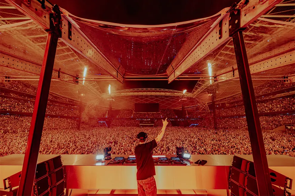 Dom Dolla performing at Sydney's Allianz Stadium