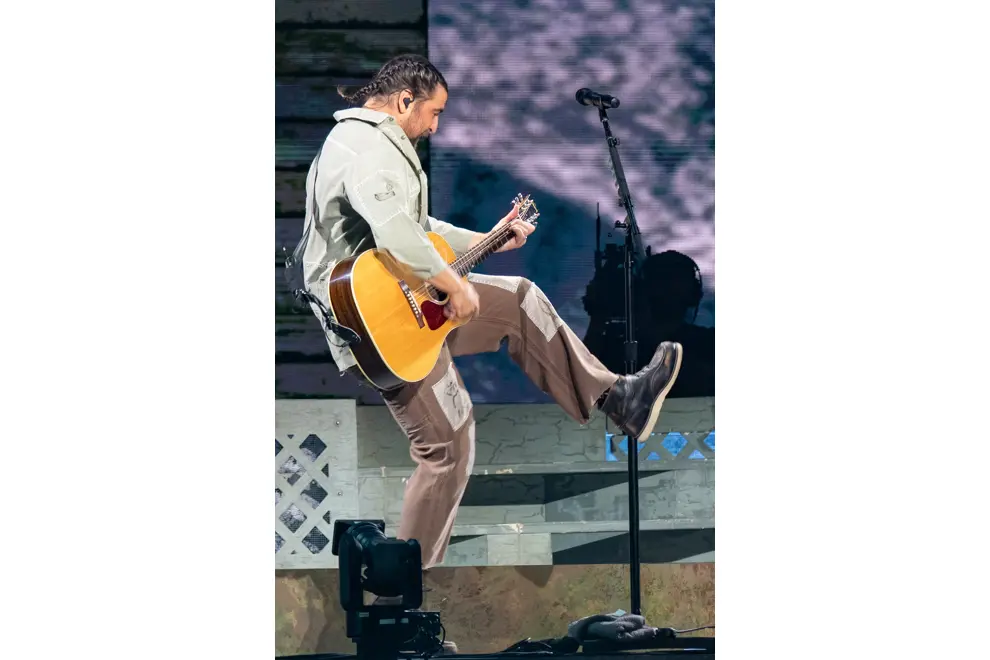 Noah Kahan at Rod Laver Arena