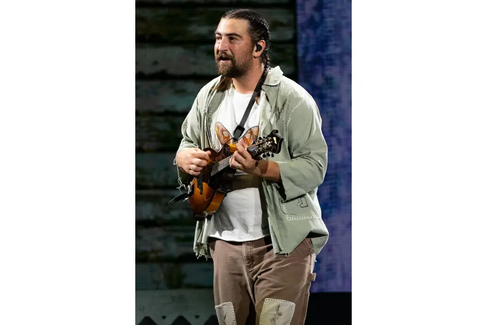 Noah Kahan at Rod Laver Arena