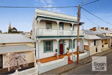 The listing photo of the house