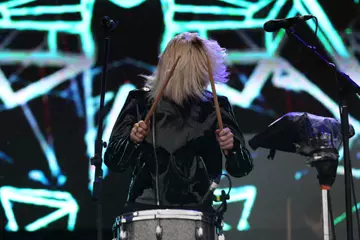 Ellie Goulding drums up a storm (literally) at Brisbane FMF. Pic courtesy of Future Entertainment