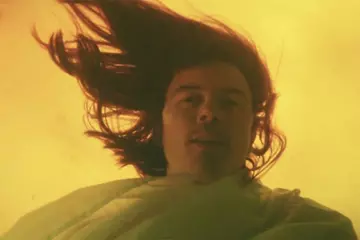 This guy is REALLY committed to his craft.