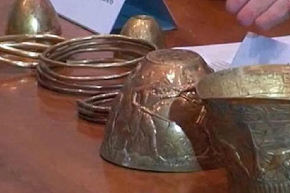 Ancient Bongs Header