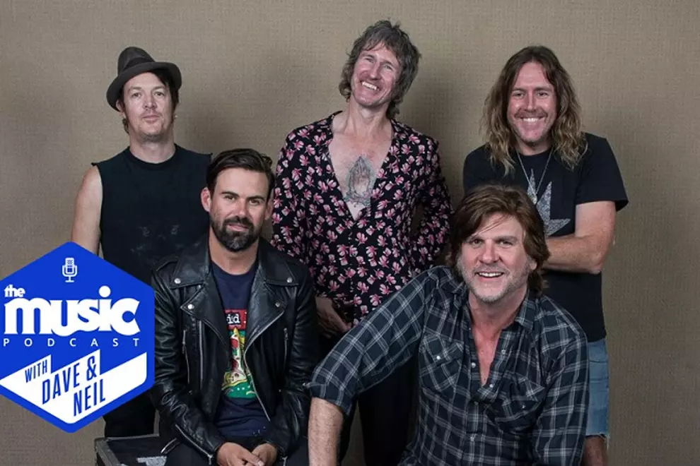 Tim Rogers (centre) with the Easy Fever supergroup. Pic by Peter Sharp.